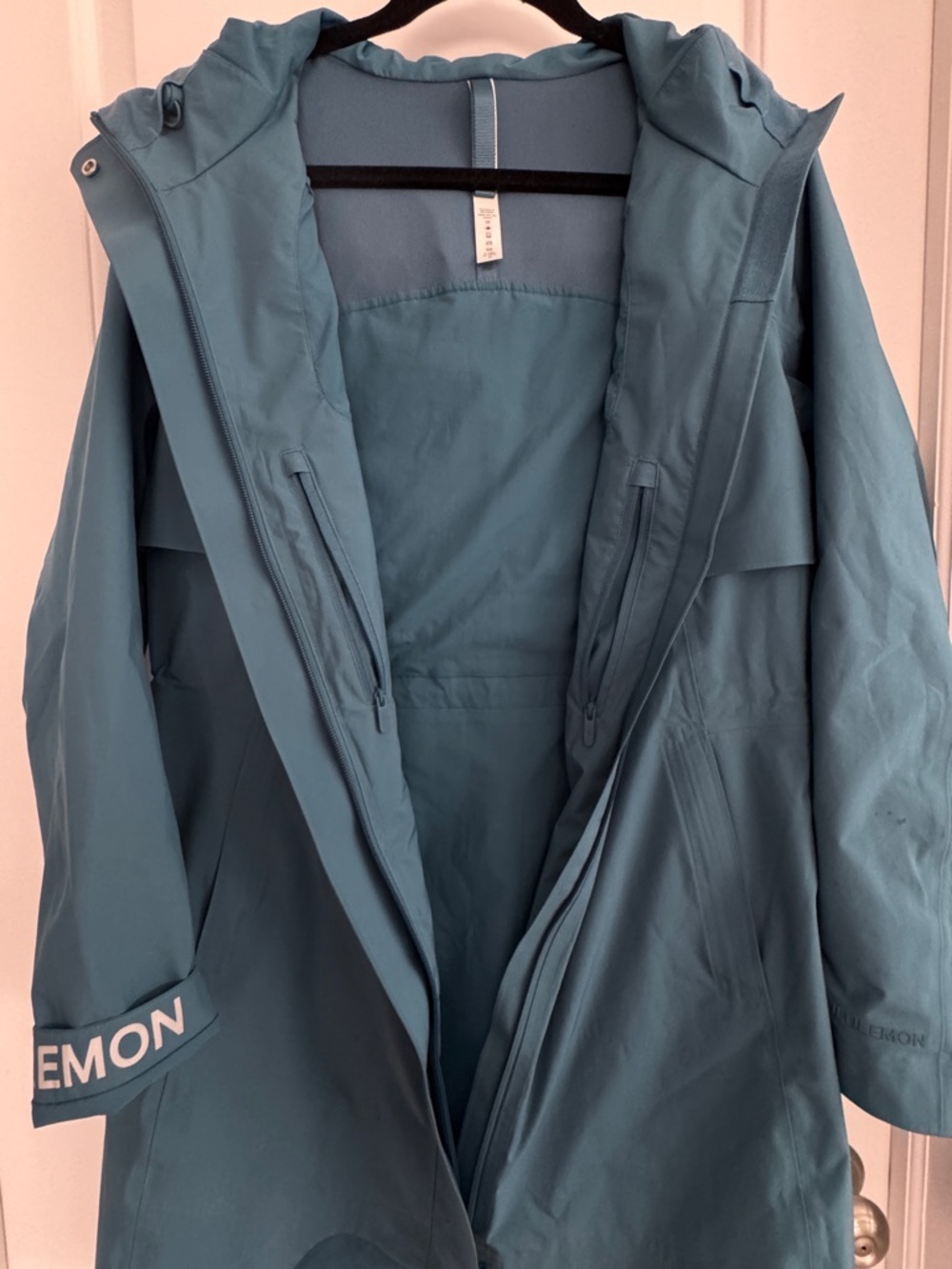 Lululemon Rain Rebel Jacket Waterproof size 10 Capture Blue - Picture 8 of 15